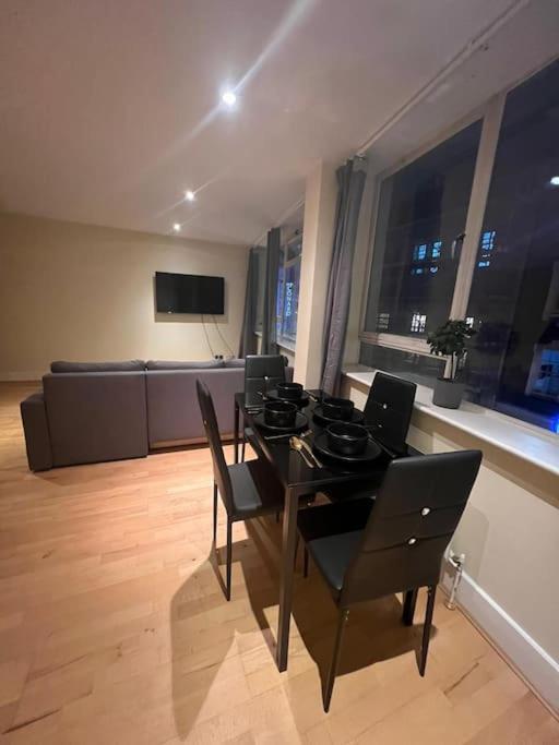 Apartment In The Heart Of Londra Esterno foto