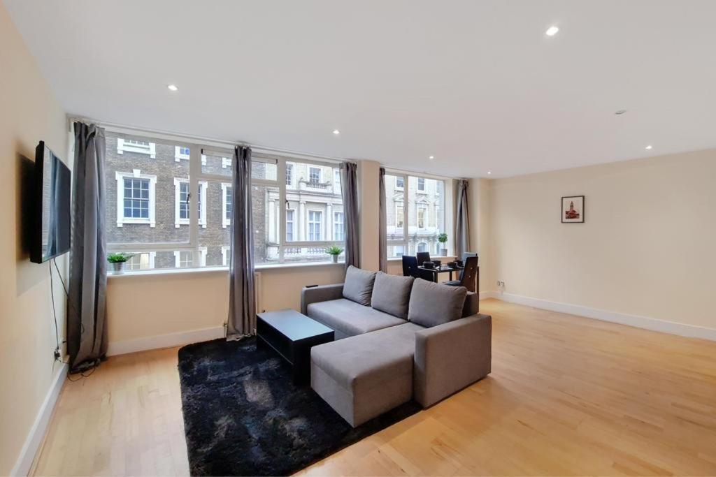 Apartment In The Heart Of Londra Esterno foto