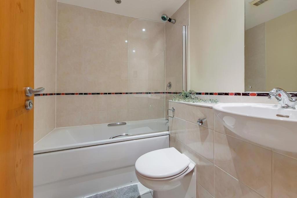 Apartment In The Heart Of Londra Esterno foto