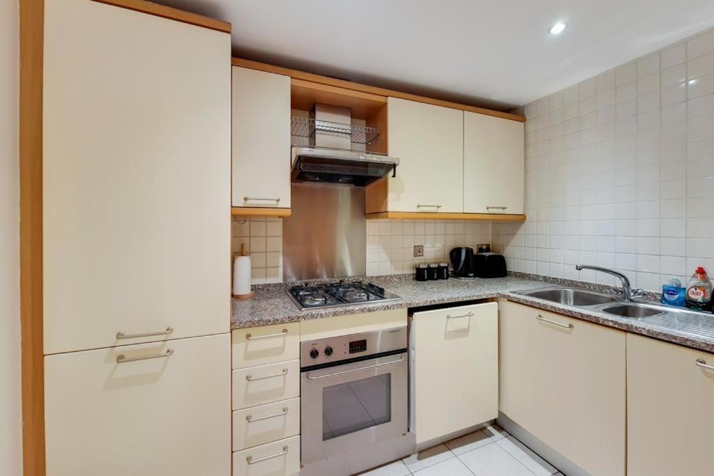 Apartment In The Heart Of Londra Esterno foto